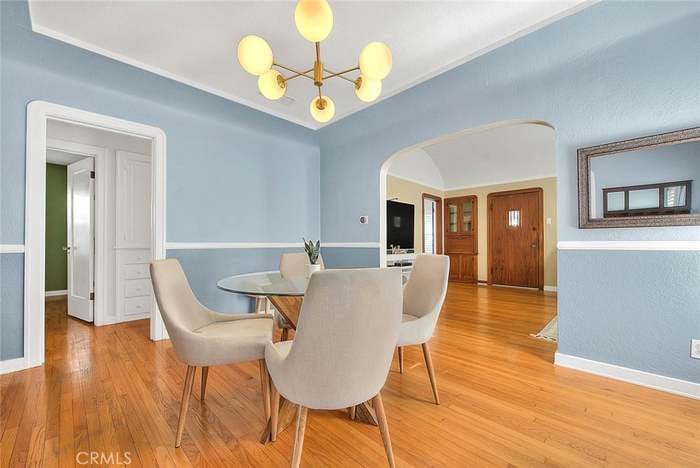 Building Photo - 1114 S Birch St