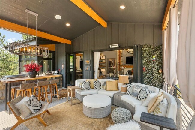Building Photo - 21429 Trappers Trail