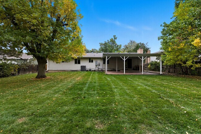 Building Photo - All you want in a home! 5 bed 3 bath ranch...