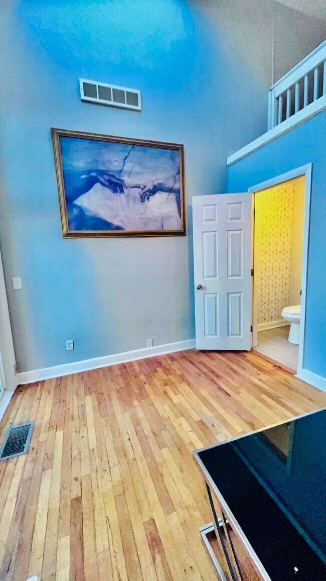 Building Photo - 2311 Maryland Ave