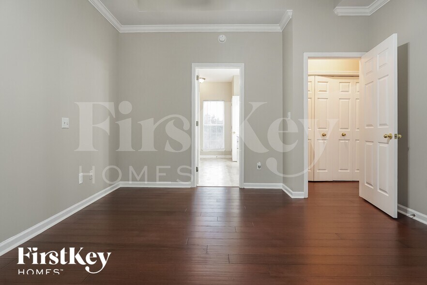 Building Photo - 5612 Elliot Cir