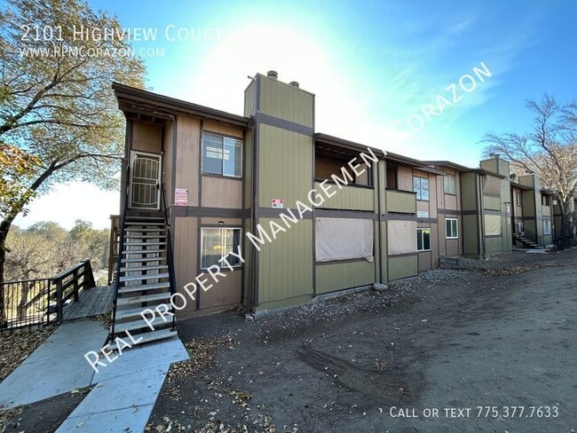 Primary Photo - Recently remodeled upstairs 3bd, 2ba avail...