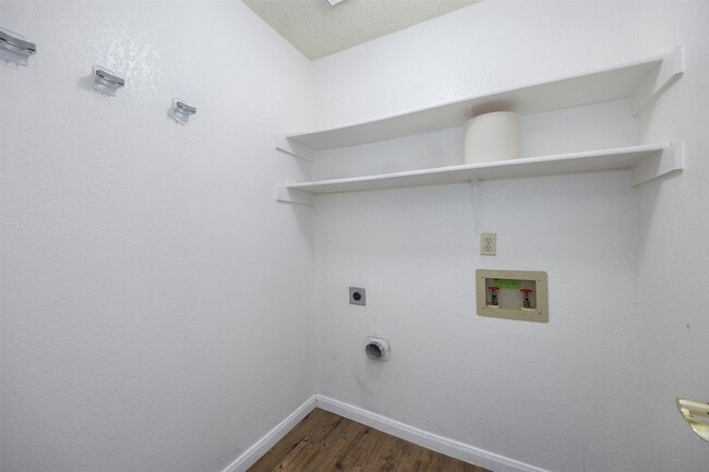 Building Photo - 4504 Keys Dr