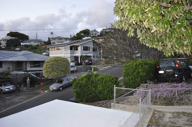 Building Photo - 1387 Frank St