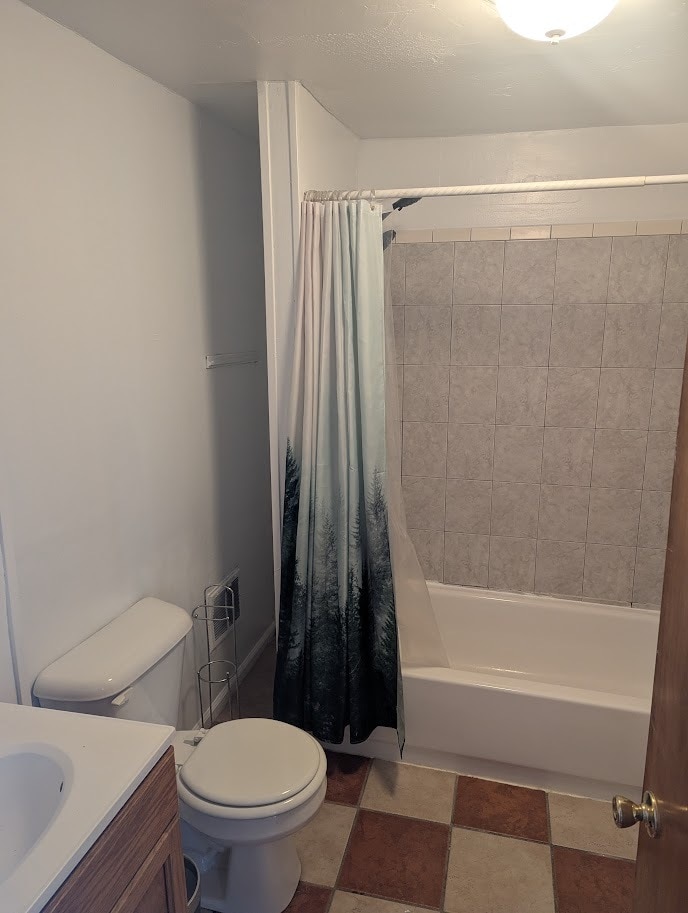 Building Photo - 4081 Clifton Ave