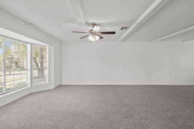 Building Photo - 2102 Silver Moon Trail