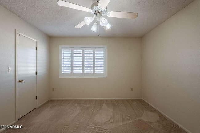 Building Photo - 13611 N Newcastle Dr