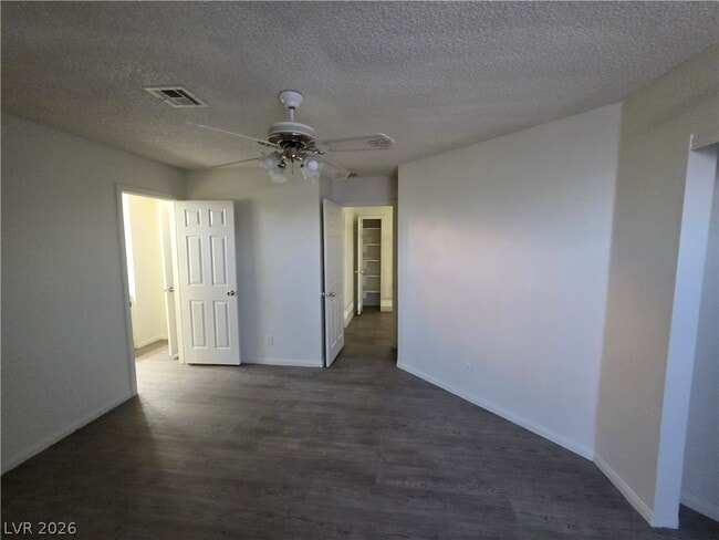 Building Photo - 6561 Avon Ct