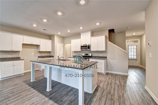 Building Photo - Beautiful 3 Bedroom Townhome in Buford Sch...