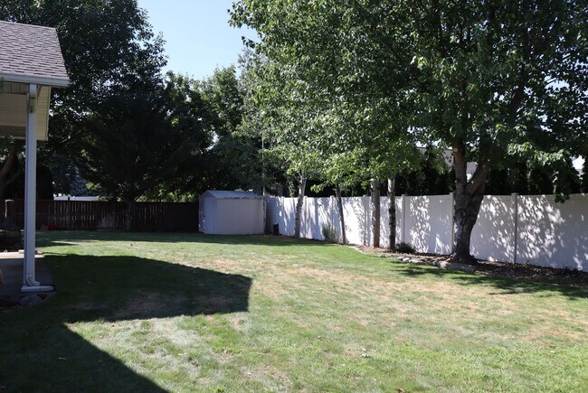 Building Photo - Canfield Park!