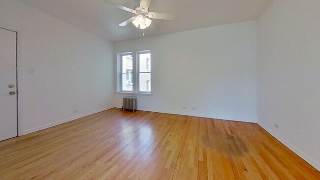 Building Photo - Rehabbed Portage Park One Bedroom
