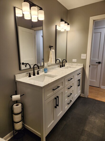 Building Photo - 33 Cranbrook Dr