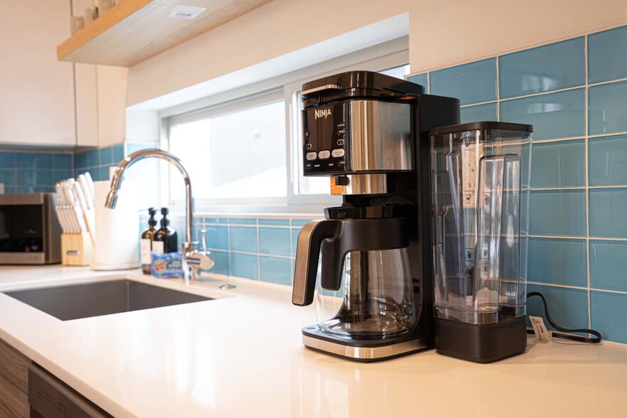 Building Photo - 1464 NW 70th St