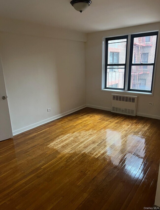 Building Photo - 89-20 55th Ave