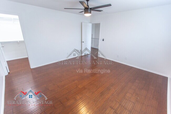 Building Photo - 110 Cholla St