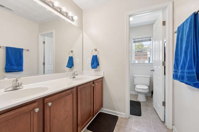 Building Photo - 8183 Gentil Ct