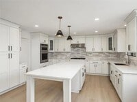 Building Photo - 7783 Kingsview Ln N