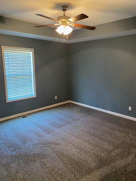 Master bedroom with trey - 568 Cedar Valley Dr