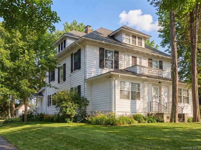 Building Photo - 134 E Main St