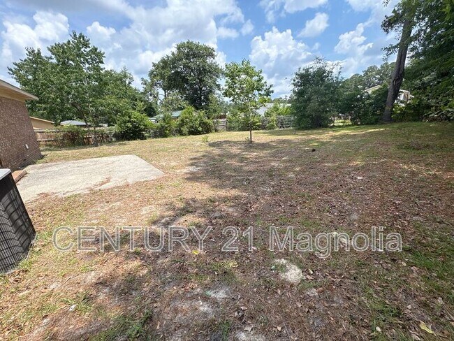 Building Photo - 2941 Rollingwood Dr