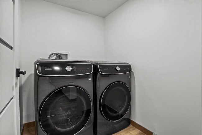 Building Photo - 1-66 Beach 98th St