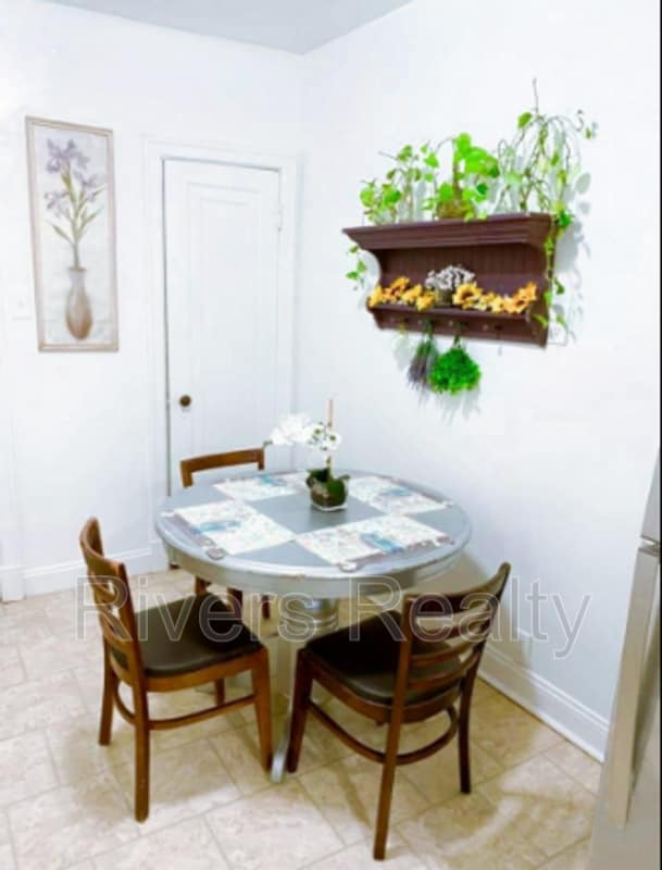 Building Photo - 6649 Berthold Ave