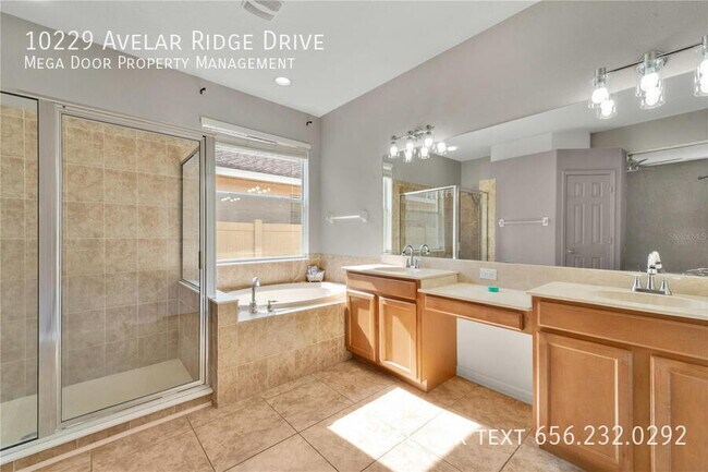 Building Photo - 10229 Avelar Ridge Dr