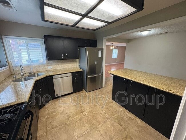 Building Photo - 600 N Dickran Dr