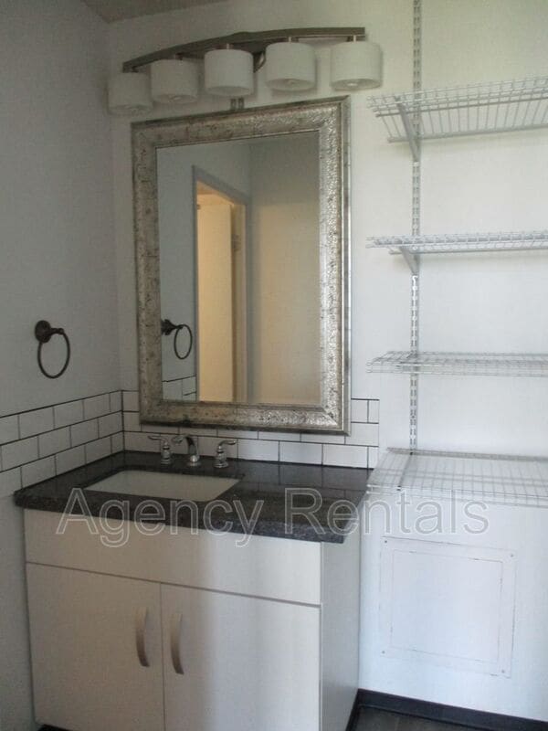 Building Photo - 98-410 Koauka Loop #29B