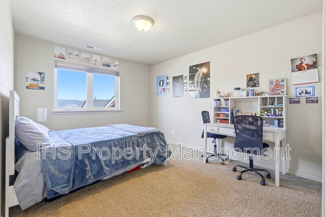 Building Photo - 9417 Vincenzo Dr