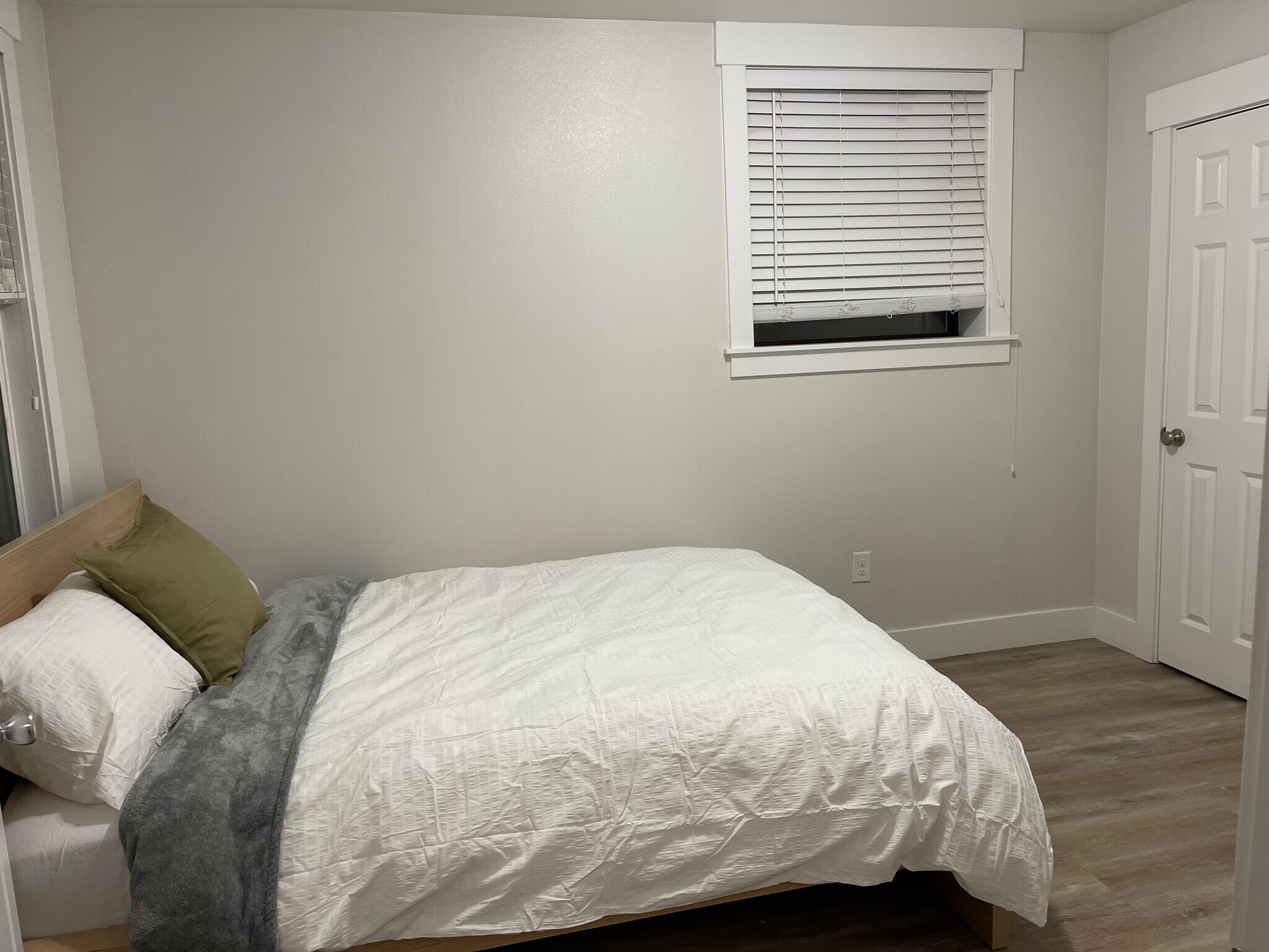 Building Photo - 1522 Taylor Ave N