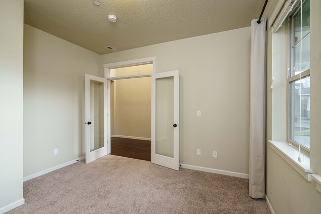 Building Photo - Desirable Camas Location - Hills at Round ...