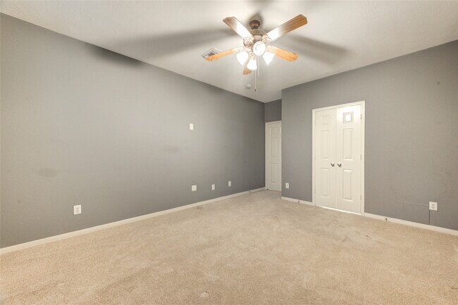 Building Photo - 2931 Meadowglen Cove