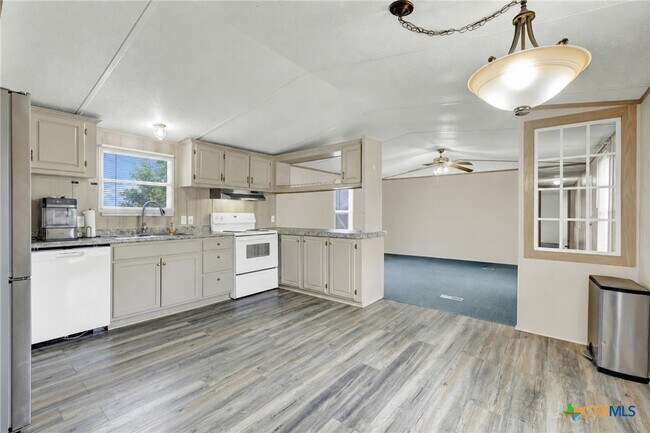 Building Photo - 259 McKnight Rd