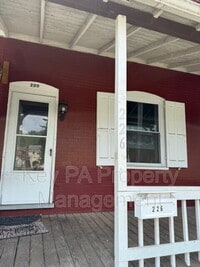 Building Photo - 226 Charles St