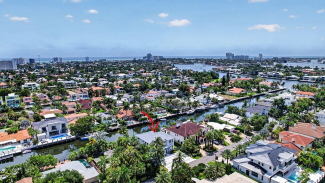 Building Photo - 334 Isle of Capri Dr