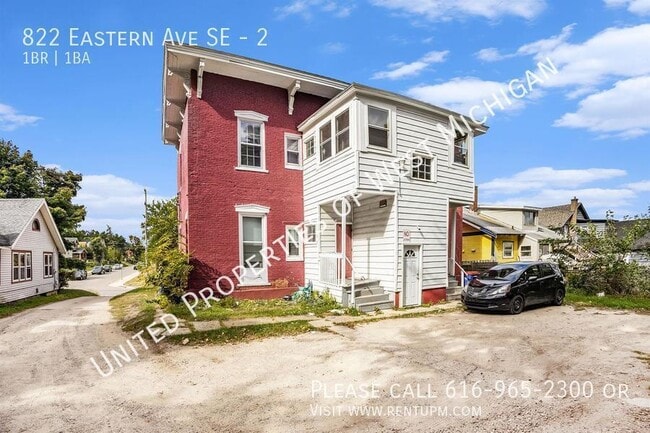 Building Photo - 822 Eastern Ave SE