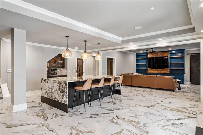 Building Photo - 5265 Peachtree Dunwoody Rd NE