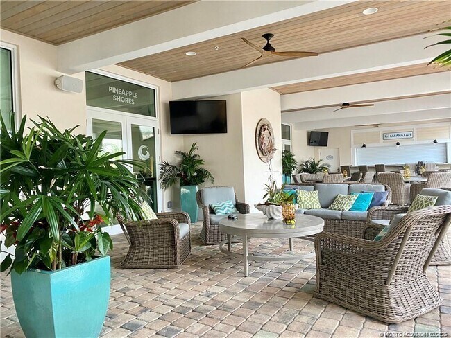 Building Photo - 18 NE Nautical Pl