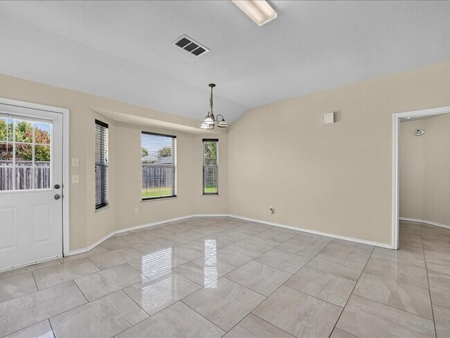 Building Photo - 2313 Belmont Park Dr