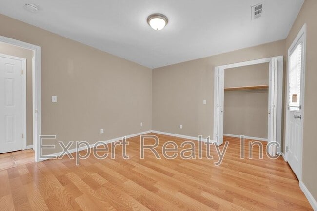 Building Photo - 1201 Magnolia Pl
