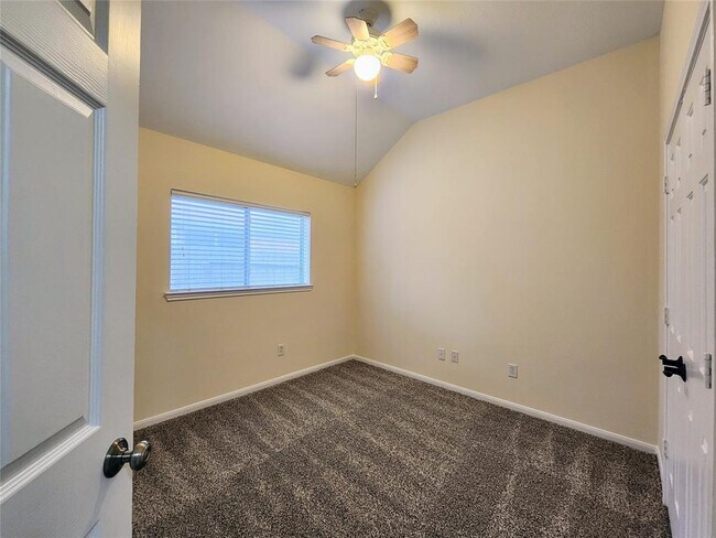 Building Photo - 25807 Elmley Pl