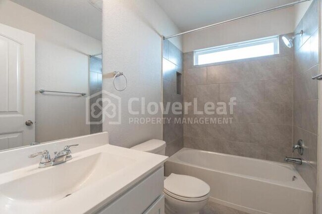 Building Photo - 6038 Akin Cir