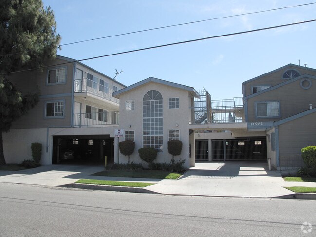 Building Photo - 11982 Truro Ave