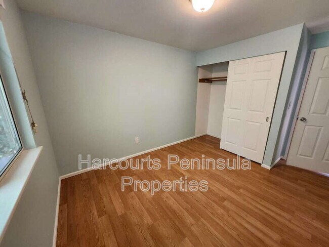 Building Photo - 13132 Lakeridge Cir NW