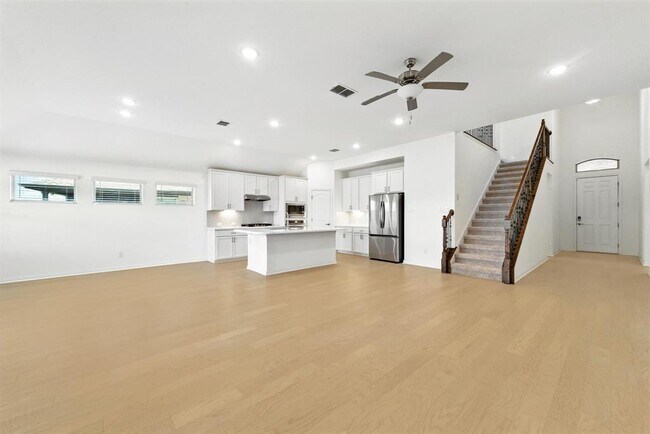 Building Photo - 140 Periwinkle Ln