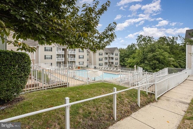 Building Photo - 1060 Gardenview Loop