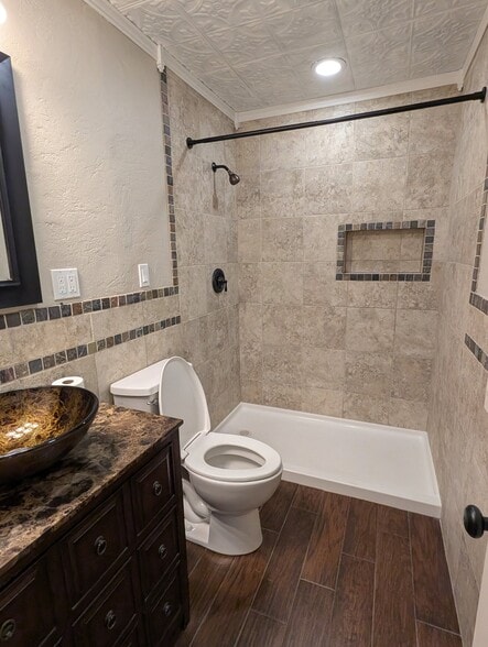 Building Photo - 2631 Sunset Dr