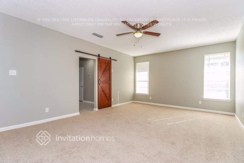Building Photo - 713 Ridgewood Cir