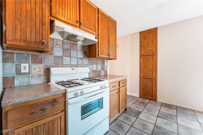 Building Photo - 1713 Neptune Dr